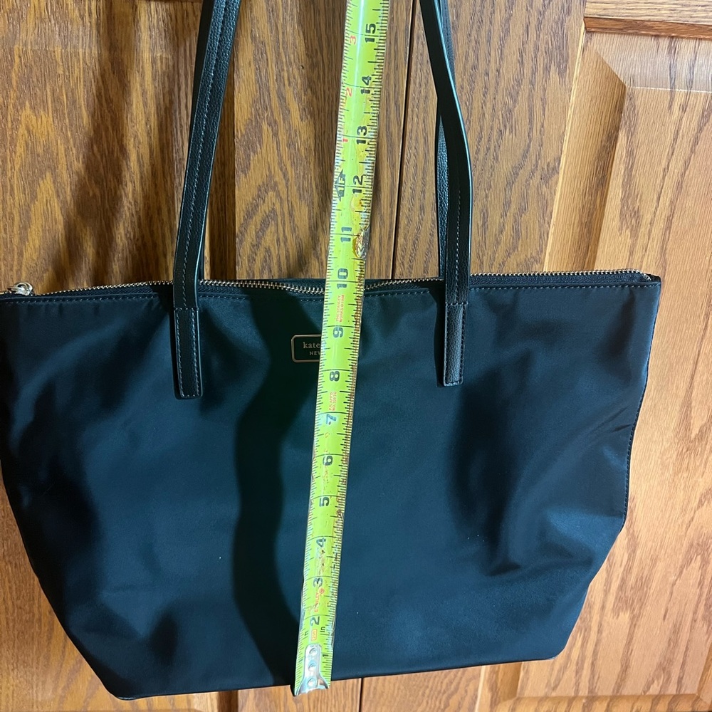 Kate Spade Black Leather Tote Sleek Everyday Essential - Picture 4 of 6